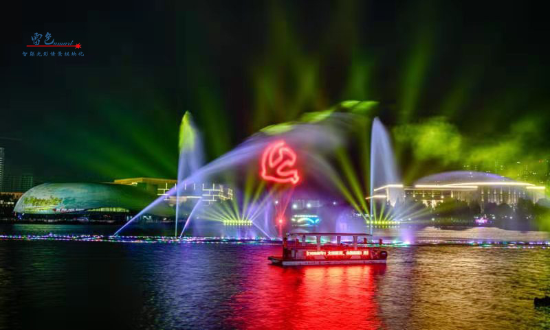 由雷色光電打造的“大美漯河·水韻西城”共慶百年華誕月灣湖之夜主題燈光秀上演啦！(圖2)