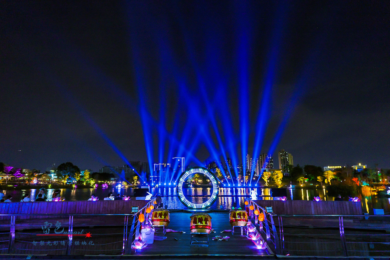 雷色光電｜璀璨光影秀點亮深圳定崗湖公園！(圖2)